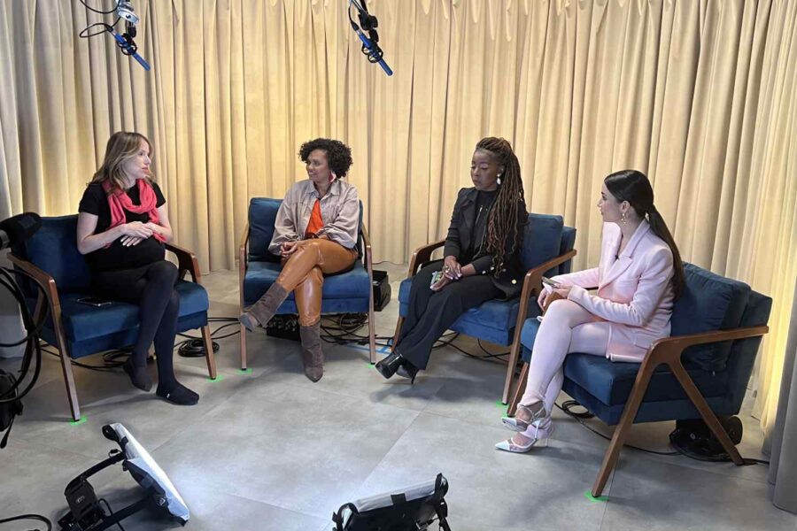 Flávia Deutsch, Adriana Barbosa, Ana Claudia Silva e Bianca Andrade na gravação da websérie Mom Boss