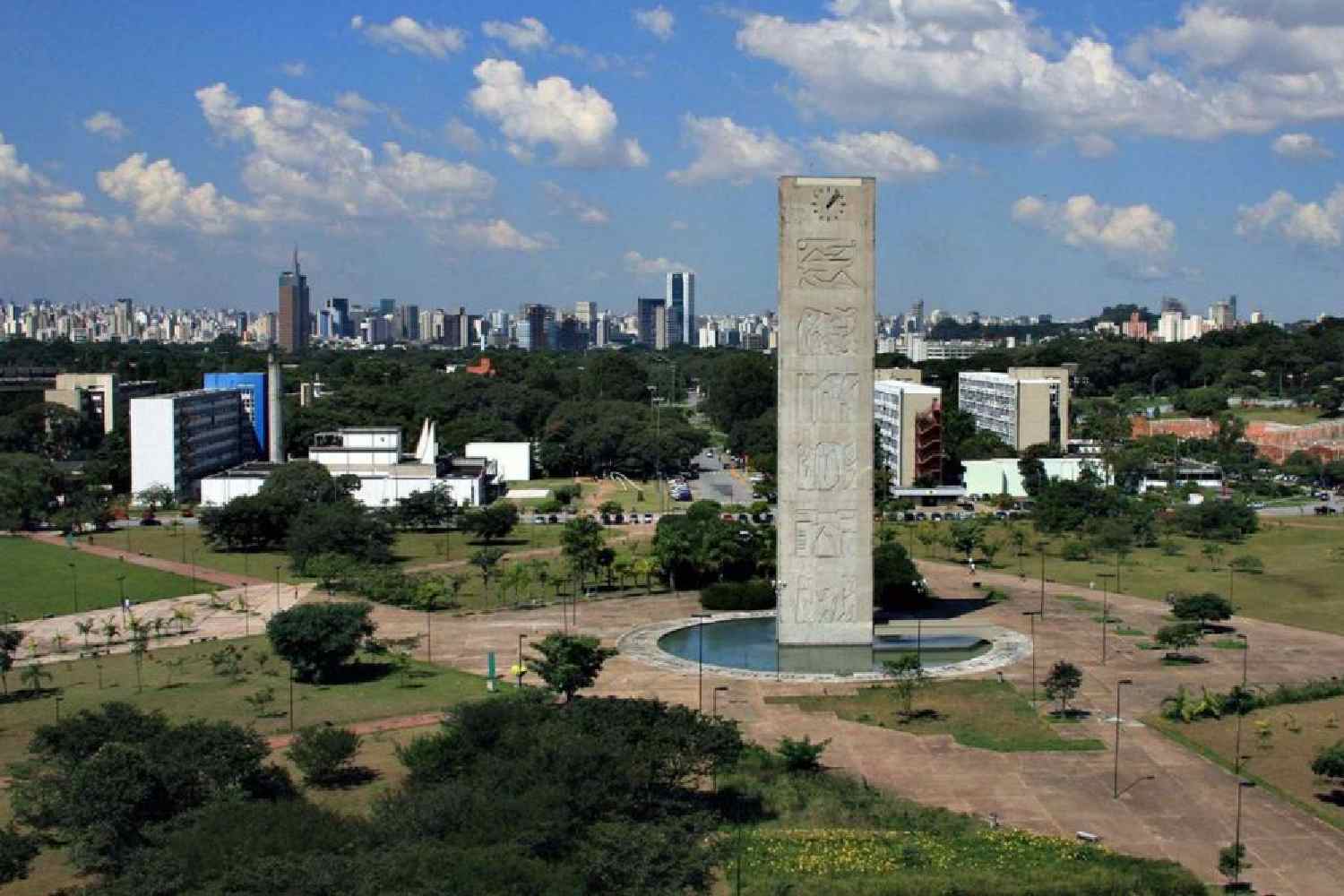 e Universidade no Brasil