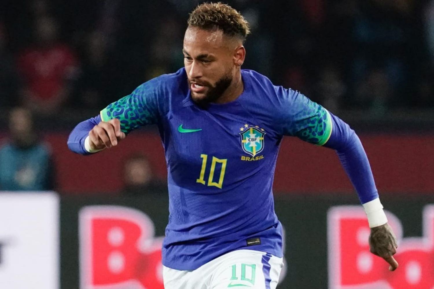 Neymar com apenas 30 anos é o jogador mais bem pago do mundo