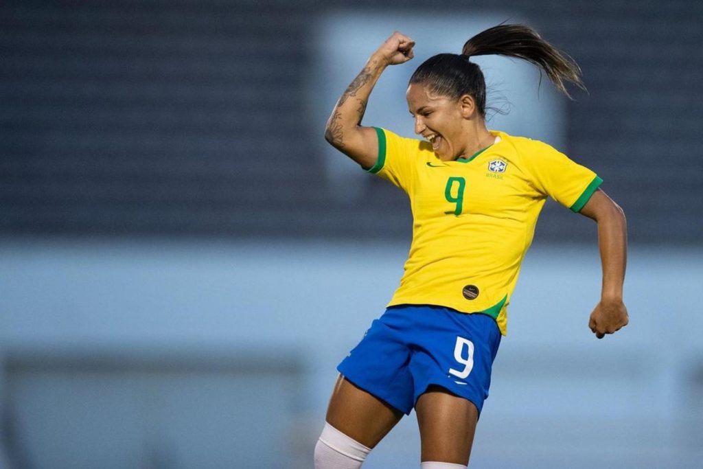 Técnica da Seleção Brasileira feminina comemora indicação ao The Best -  Gazeta Esportiva - Muito além dos 90 minutos