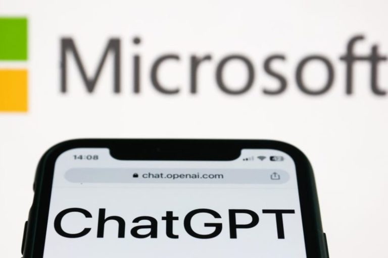 Logotipos da Microsoft e do ChatGPT