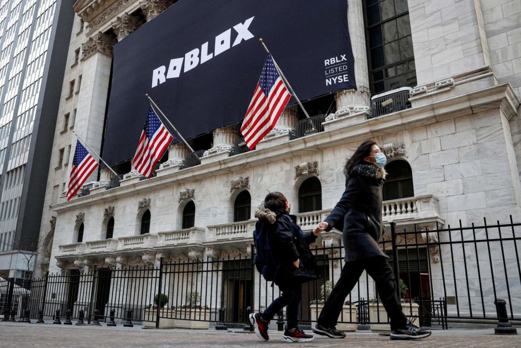 Ações da Roblox disparam 54% em estreia na bolsa de valores