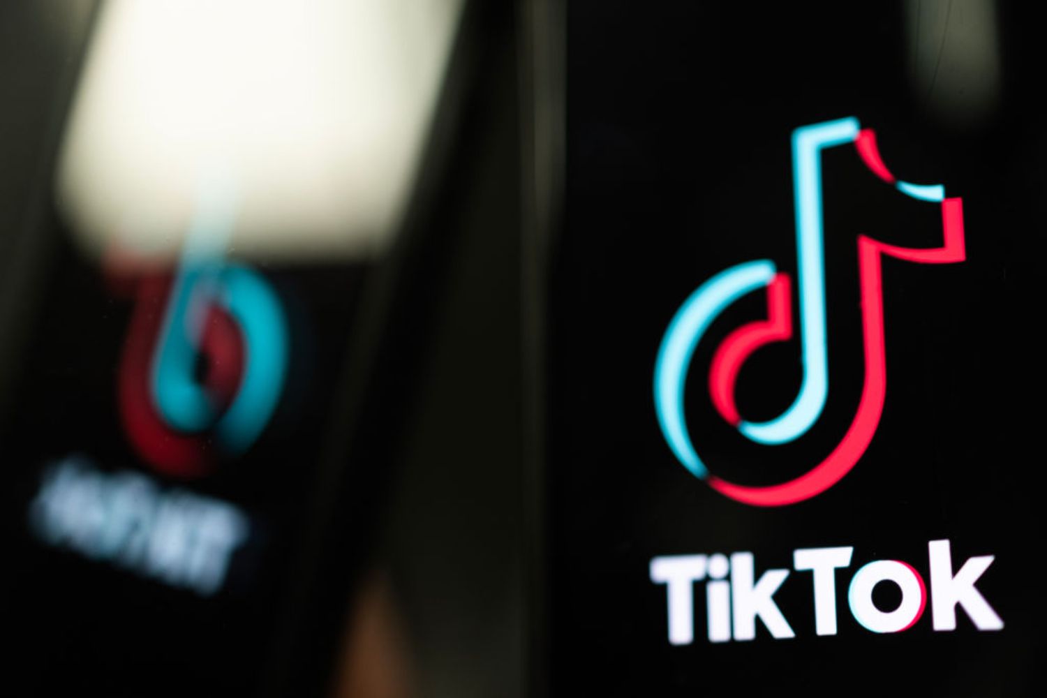 Canadá proíbe uso do TikTok em dispositivos governamentais - Forbes