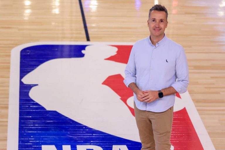 Astro da NBA banaliza cesta de três pontos e revoluciona esporte; veja vídeo