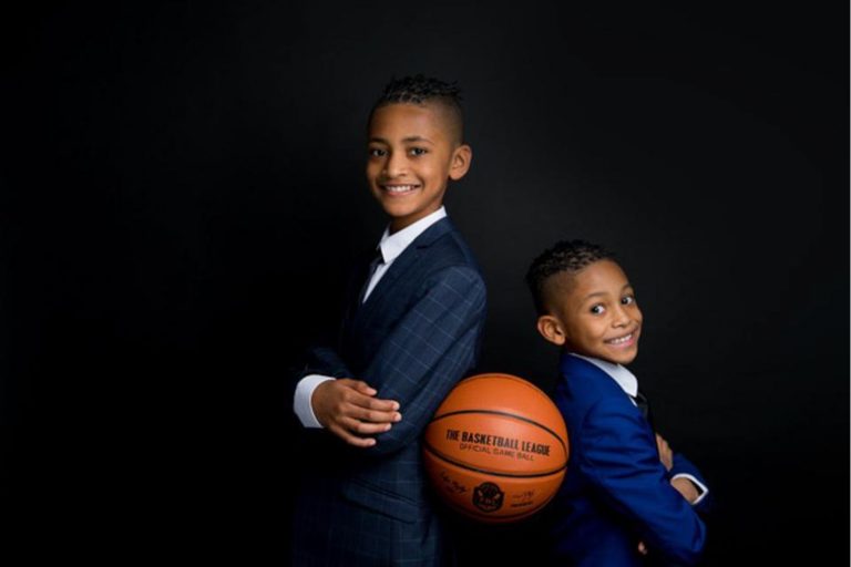 Blake, de 10 anos, e Grant, de 8, ocupam cargos C-Level na liga de basquete júnior