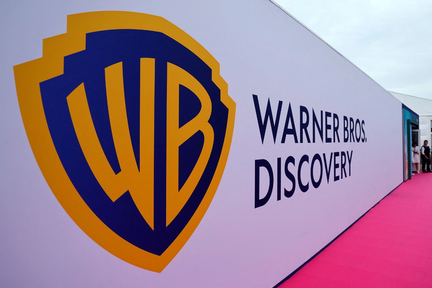 Max, novo streaming da Warner, ganha nova previsão de chegada ao Brasil, warner  bros games valor de mercado 