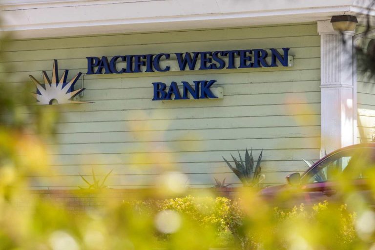 Fachada do Pacific Western Bank