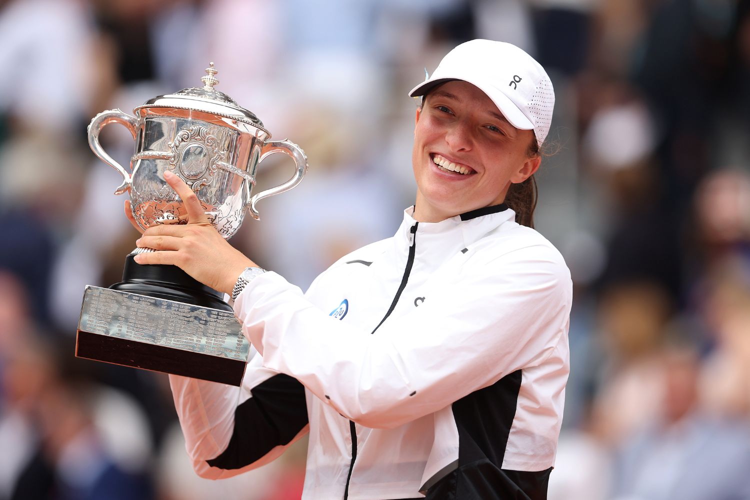 Swiatek é campeã do WTA 500 de Stuttgart, seu quarto título