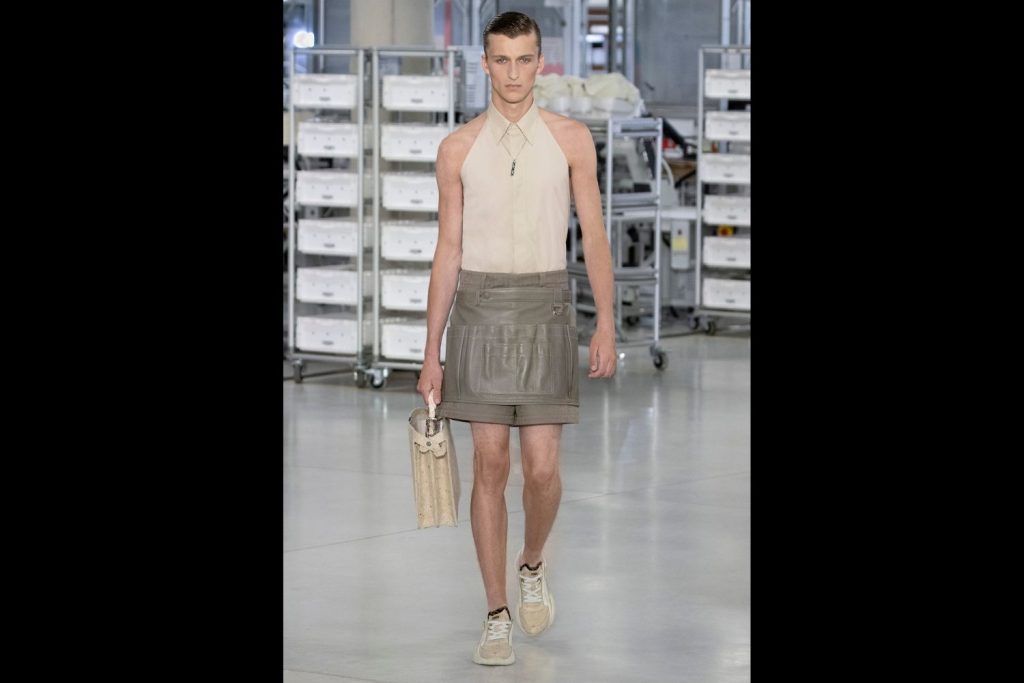 Fendi 2024: coleção masculina tem crossover de gêneros - Forbes