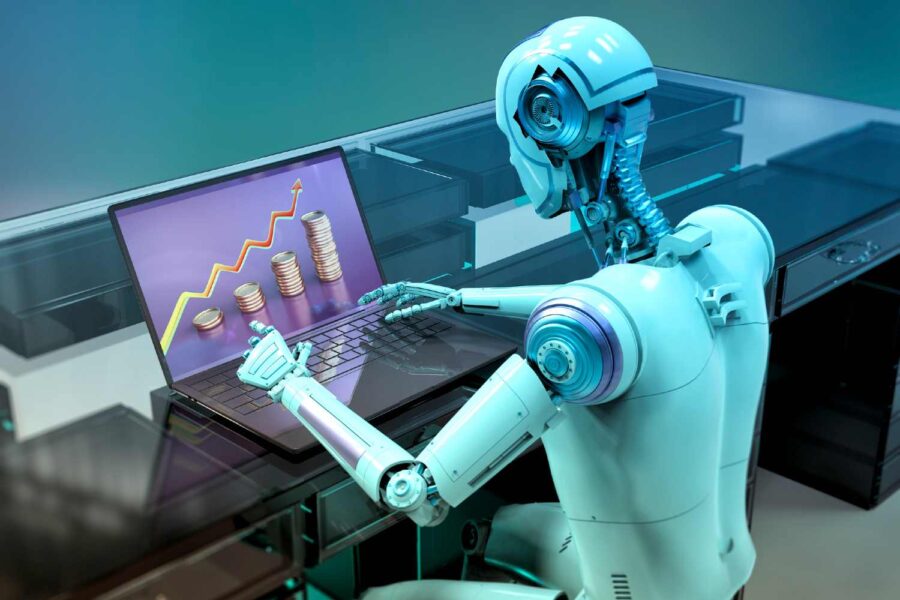 Robô mexendo no computador