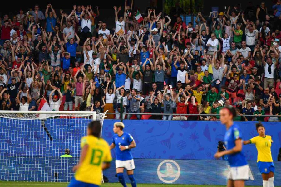 Brasileiras e italianas jogando na Copa do Mundo
