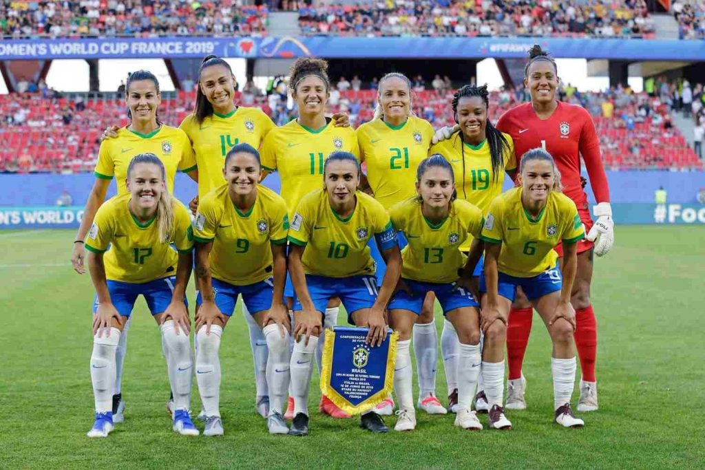 35 anos de futebol feminino: o primeiro jogo