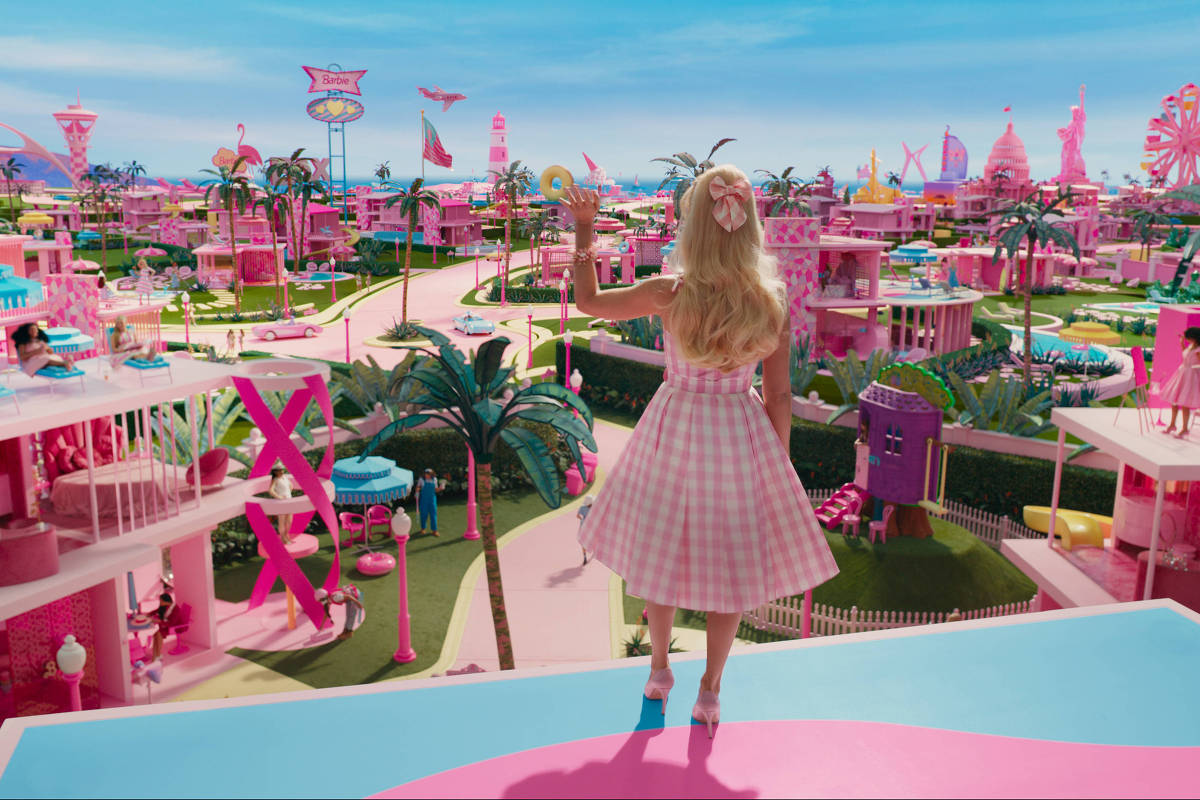 Vida de Barbie! Mulher gasta meio milhão para construir casa inspirada na  boneca: veja as fotos – Pais&Filhos