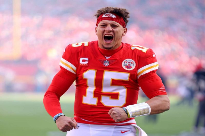 Os 10 jogadores mais bem pagos da NFL em 2023 - Forbes