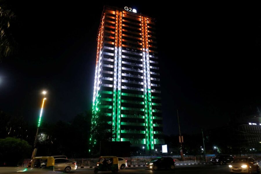 Prédio indiano iluminado para a cúpula do G20