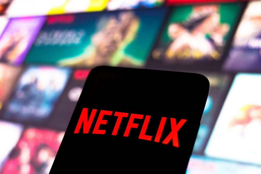 Netflix cancela plano Básico de assinatura no Brasil e aumenta preços nos  EUA