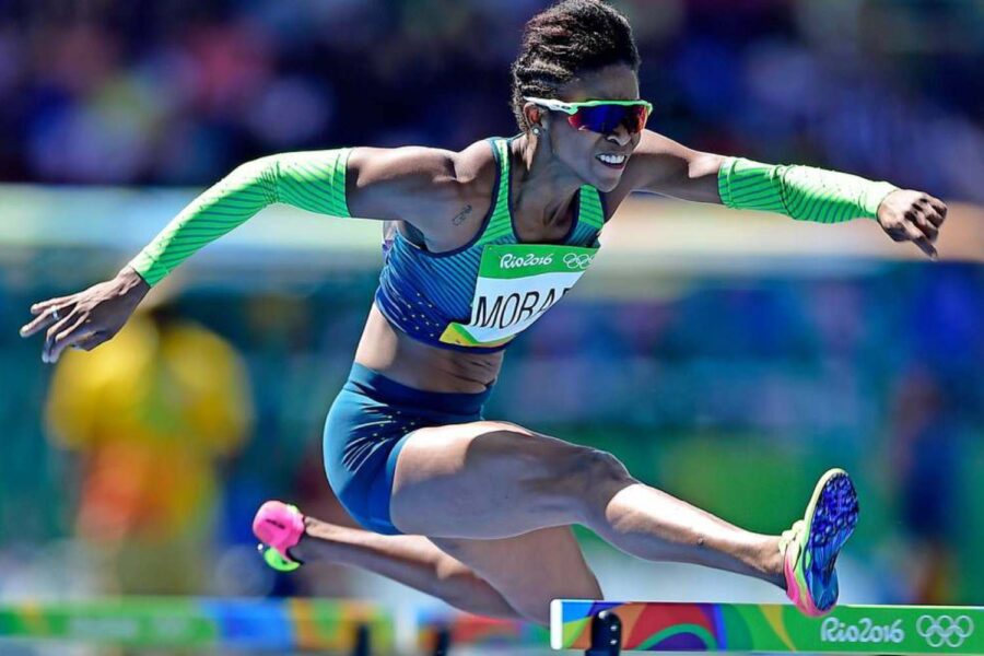 Fabiana Moraes em competição de atletismo