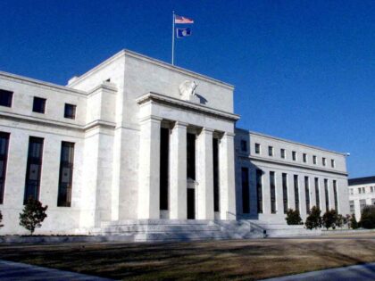 Fachada do Federal Reserve, em Washington: Sem espaço para cortar juros (Foto: Reuters)