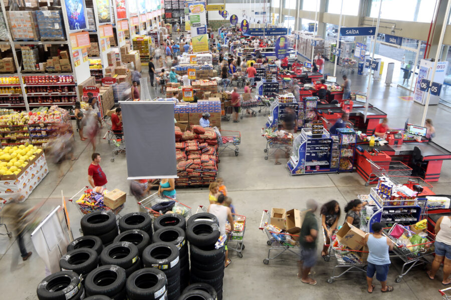 Atividade Econômica tem retração - Foto: REUTERS/Paulo Whitaker