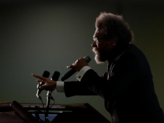 Cornel West discursando - Foto: Paul Sancya/AP