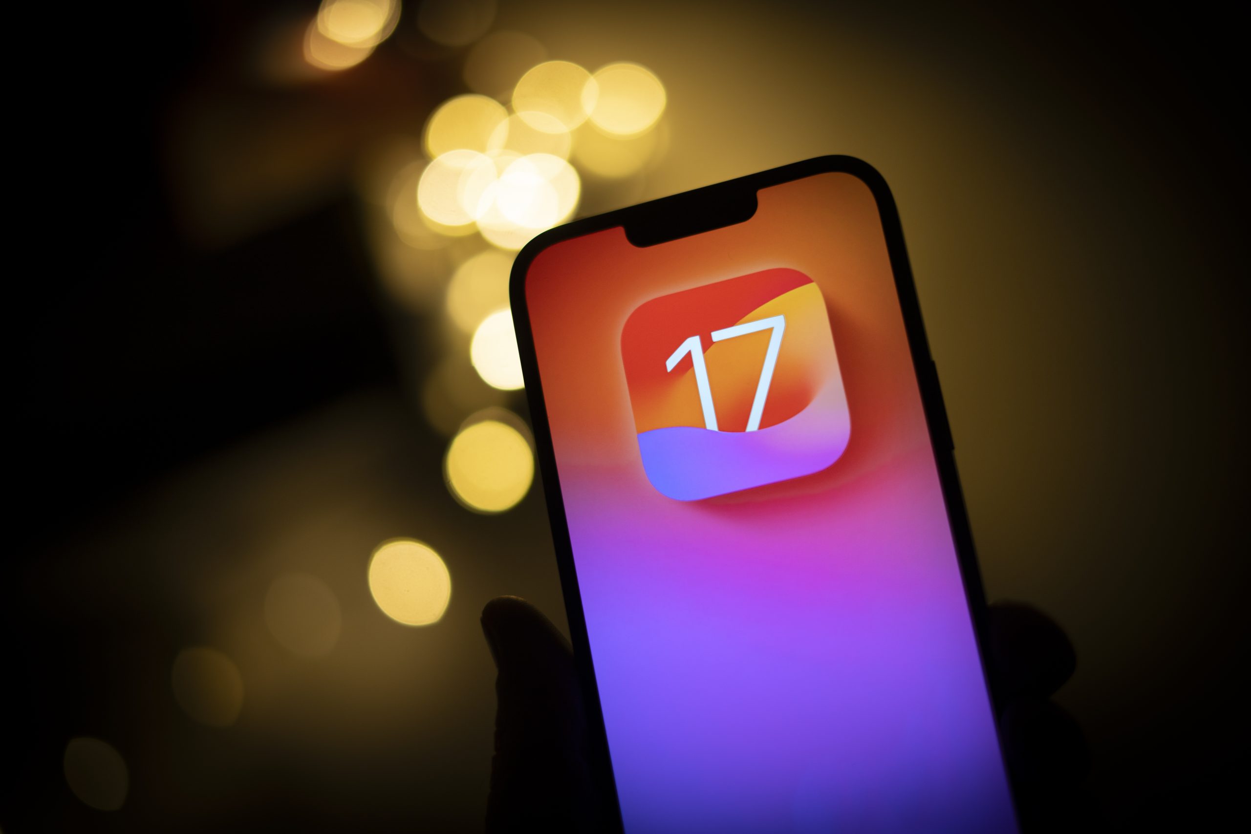 Apple lança iOS 17 hoje. Veja como baixar, o que muda e quais