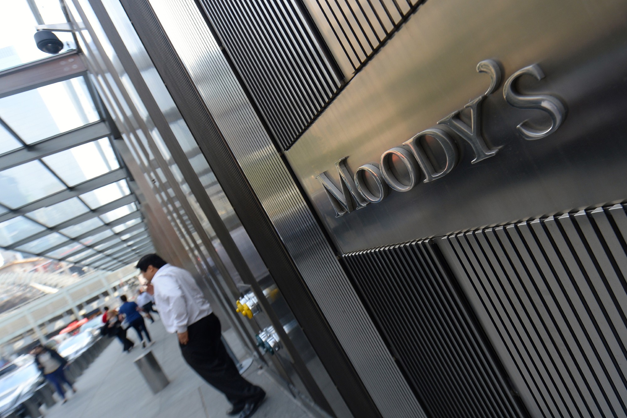 Privatização da Sabesp, Moody's rebaixa Hong Kong e balança da China: 3  assuntos que movem o mercado