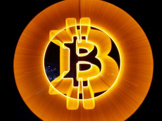 Bitcoin rompe a barreira dos US$ 45 mil no primeiro dia útil de 2024 - Foto: REUTERS/Agustin Marcarian