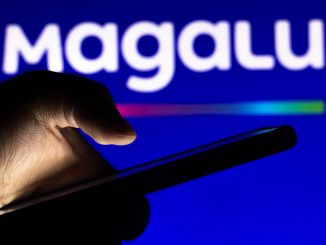 Logo Magalu / Magazine Luiza - Foto: SOPA Images - Getty Images