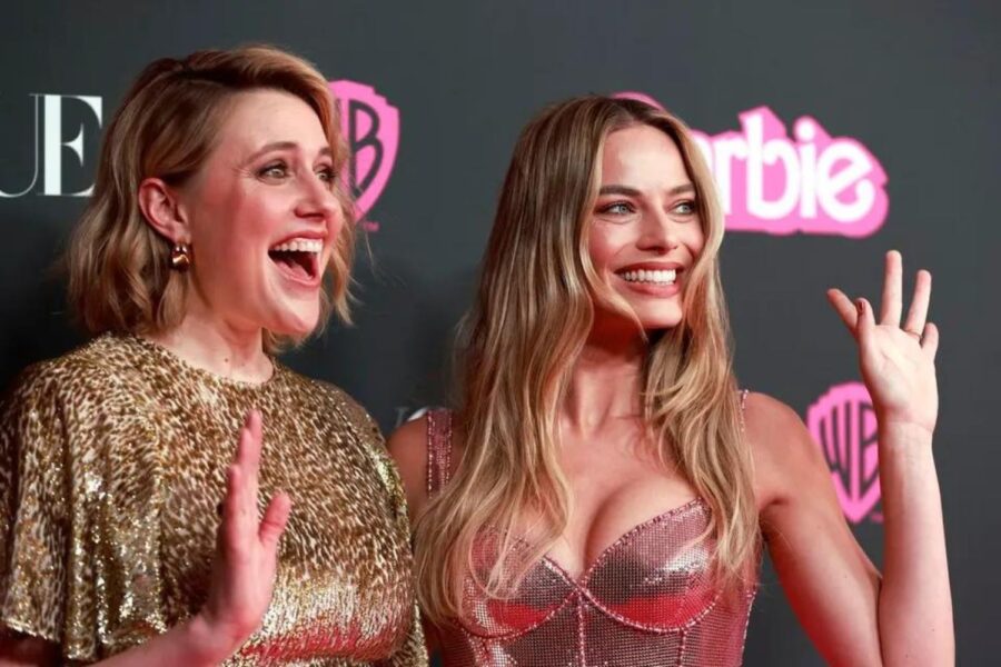 greta gerwig, diretora, e margot robbie, protagonista do filme barbie