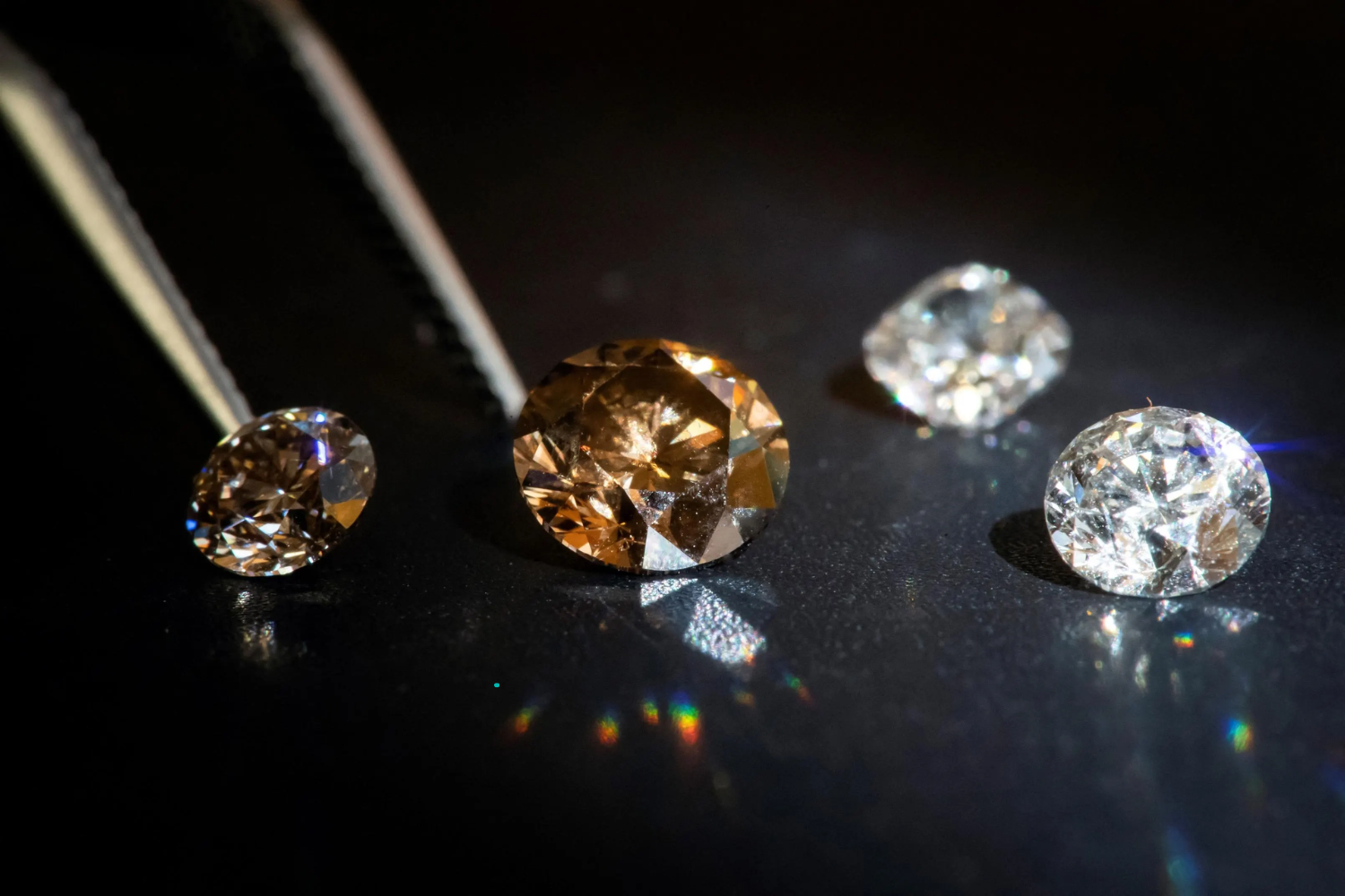 diamantes de laboratório são a aposta da maior fabricante de joias do mundo