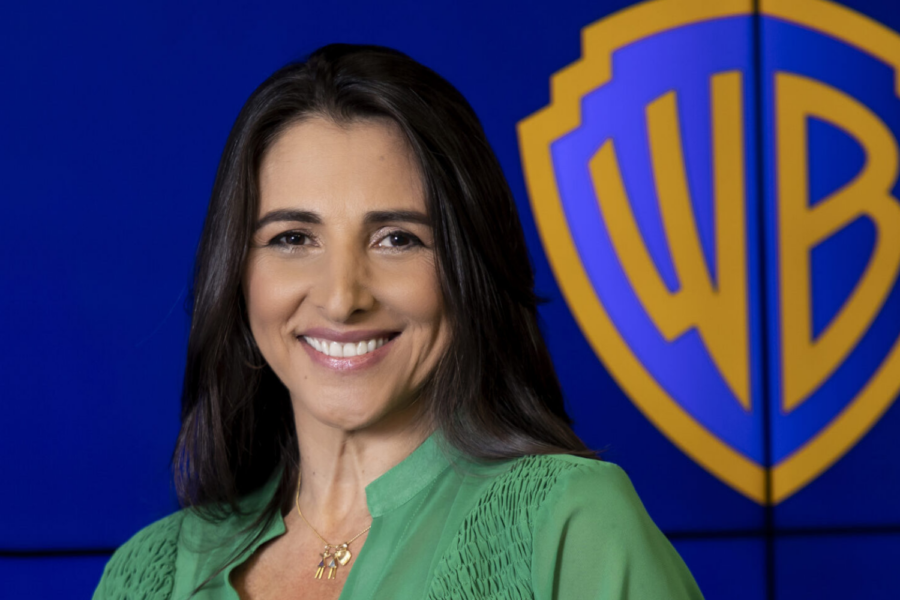 Foto de Vera Buzanello, country manager da Warner Bros. Discovery Brasil