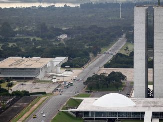 Palácio do Planalto e Congresso Nacional 18/04/2013 REUTERS/Ueslei Marcelino