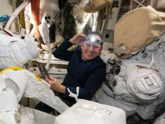 Foto do astronauta Butch Wilmore, que está no espaço desde junho de 2024