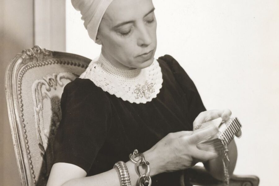 Imagens do livro "Elsa Schiaparelli's Private Album" (Double-Barrelled Books) cortesia da autora Marisa Schiaparelli Berenson