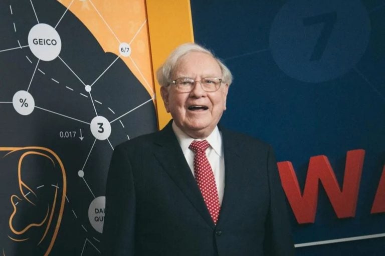 Bilionário Warren Buffett segue a mesma rotina todos os dias, o que libera espaço mental para as decisões mais importantes