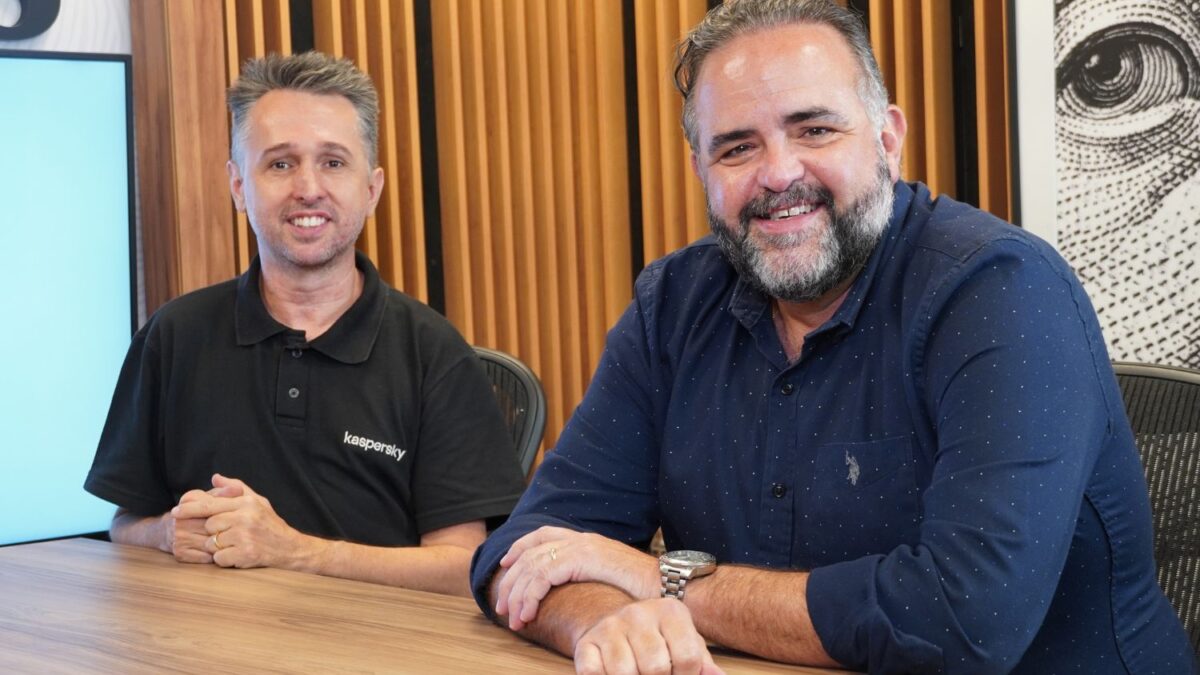Fábio Assolini, diretor da equipe de pesquisa e análise da Kaspersky para as Américas, e Cláudio Martinelli, diretor-executivo da Kaspersky para as Américas