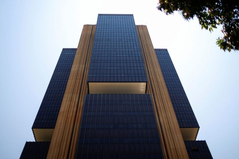 Fachada do Banco Central em Brasília: política monetária apertada para controlar a inflação (Foto:: Adriano Machado / Reuters)