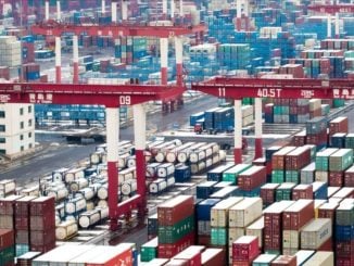 Porto de Qingdao, na China: estímulo ao consumo de commodities