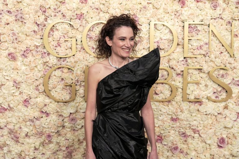 coralie fargeat no globo de ouro