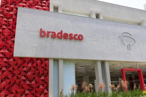 Fachada do banco Bradesco