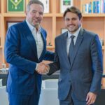 Antonio Camarotti, Publisher da Forbes Brasil (à esq.) e Juscelino Filho, Ministro das Comunicações: expansão da marca no setor de radiodifusão (foto: Divulgação)