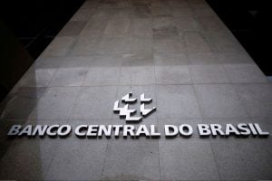 Logotipo do Banco Central do Brasil na sede da instituição, em Brasília