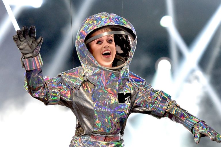 katy perry astronauta