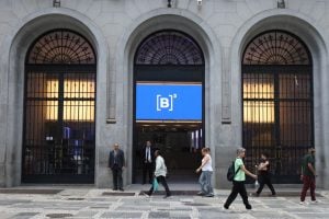 Entrada da B3, no centro de São Paulo (SP). Foto: Saulo Dias/NurPhoto via Getty Images.