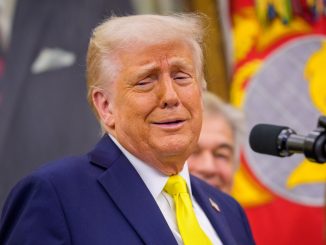 Donald Trump diz que tarifaço vai aliviar impostos