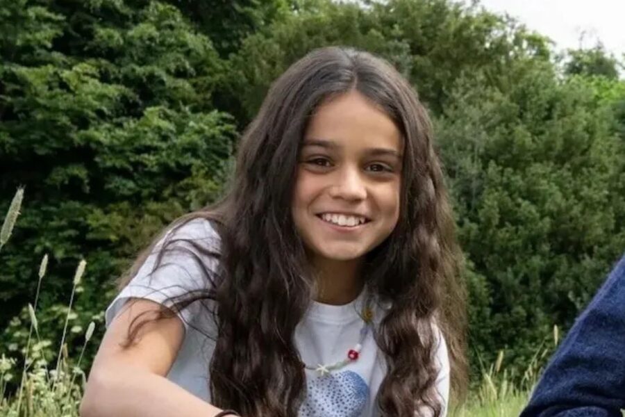 Nova Hermione, Arabella Stanton é uma jovem atriz britânica de 11 anos