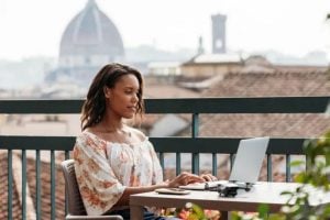 Itália é um dos países que quer atrair mais profissionais para trabalho remoto nomade digital
