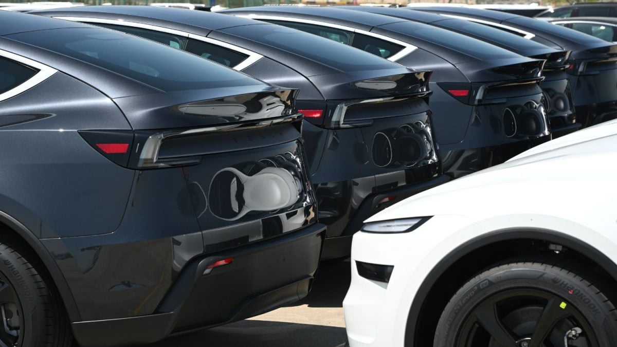 Vendas de Veículos da Tesla Fabricados na China Recuam 6% em Abril