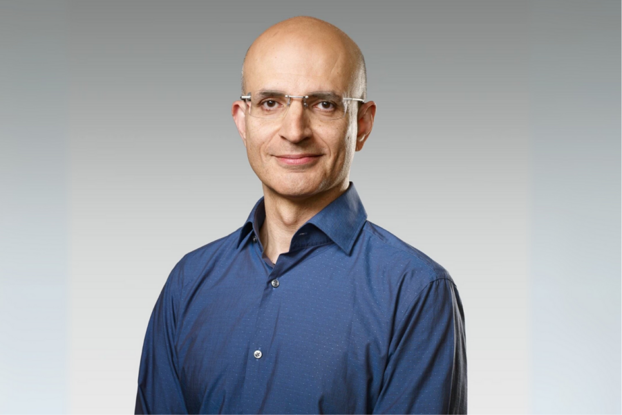 Foto de Sabih Khan, novo diretor de operações da Apple