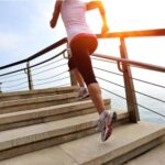 Começar a segunda-feira com energia pode começar com um simples exercício estratégico no domingo hábito